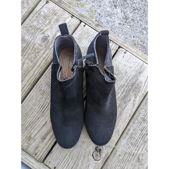 TOMS EUC Deia Black Suede Ankle Zipper Booties Women Size 8.5 - Picture 1 of 8